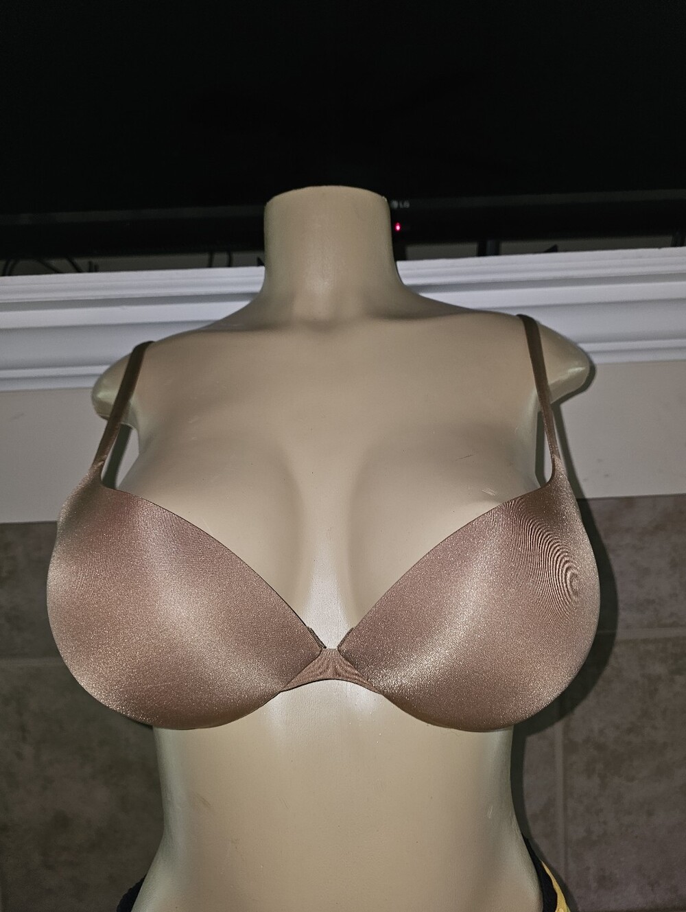 NWT SKIMS ULTIMATE PUSH UP PLUNGE BRA BA-PLG-9214 SIZE 32D Retail $64
